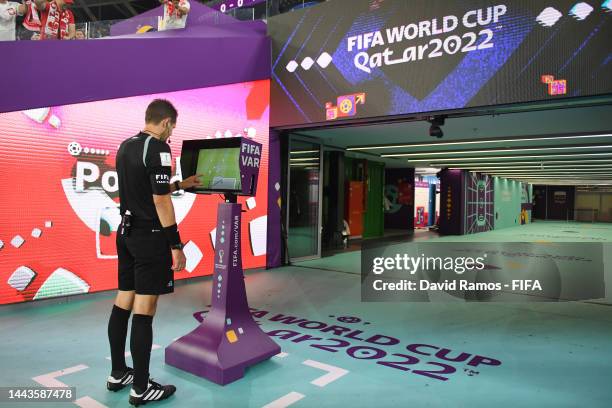Var Screen Photos and Premium High Res Pictures - Getty Images