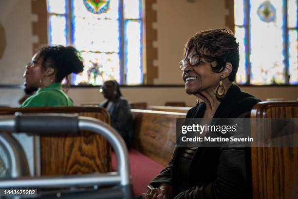 black congregation attend black baptist church service - afroamerikansk kultur bildbanksfoton och bilder