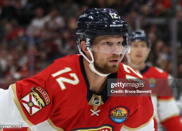 Eric Staal of the Florida Panthers skates against the Dallas Stars at FLA Live Arena on November 17, 2022 in Sunrise, Florida.