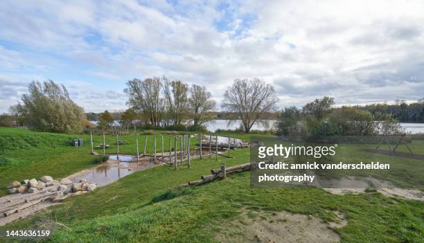 playground and picnic site in nature area - west vlaanderen stockfoto's en -beelden