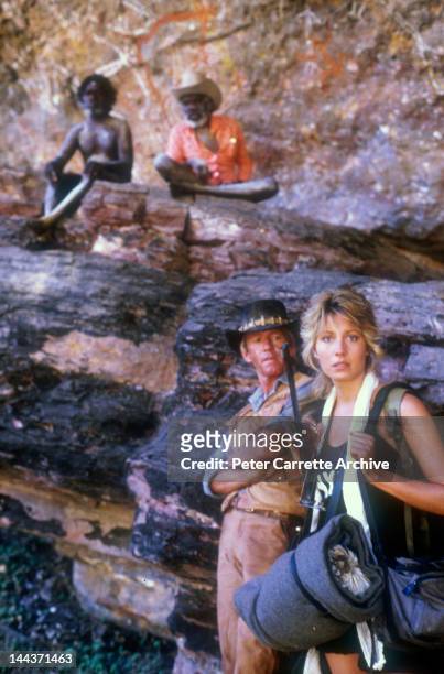 Actors Paul Hogan and Linda Kozlowski on the set of their new film 'Crocodile Dundee' in 1986 on location in the Northern Territory, Australia.