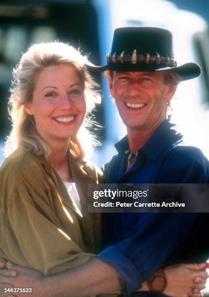 Actors Linda Kozlowski and Paul Hogan on the set of their new film 'Crocodile Dundee II' in 1987 on location in the Northern Territory, Australia.