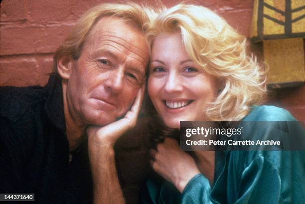 Australian actor Paul Hogan and American actress Linda Kozlowski on the set of their new film 'Crocodile Dundee II' in 1987 in New York City.