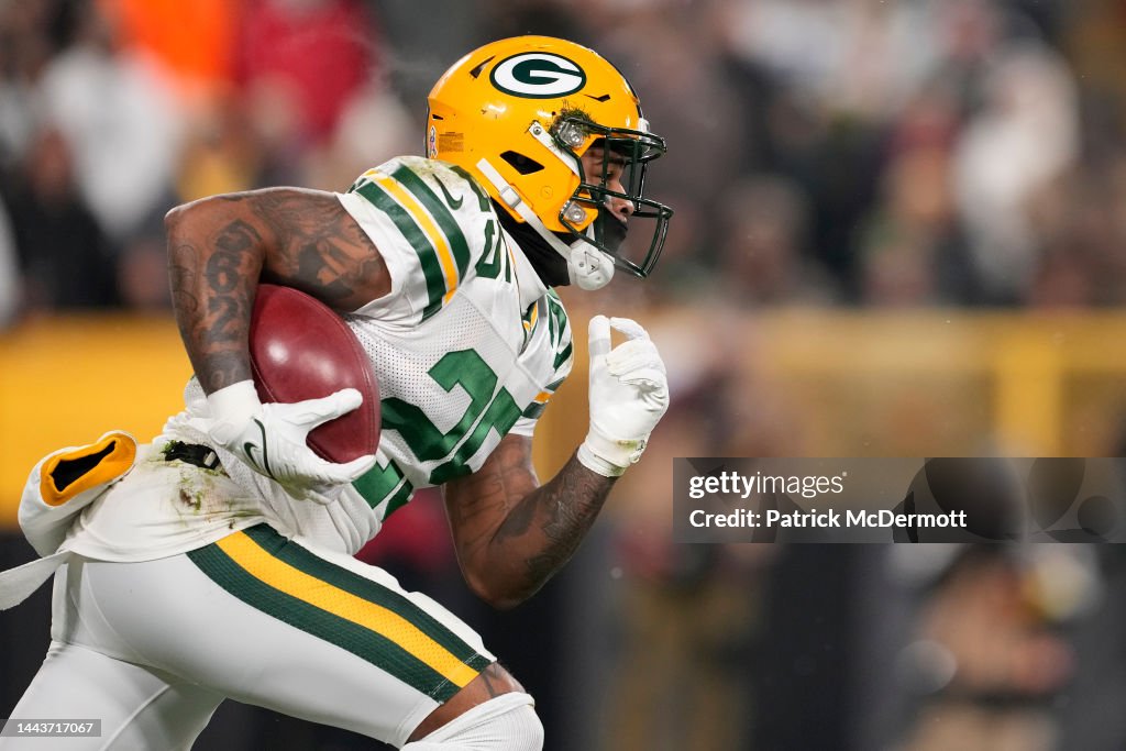 Tennessee Titans v Green Bay Packers