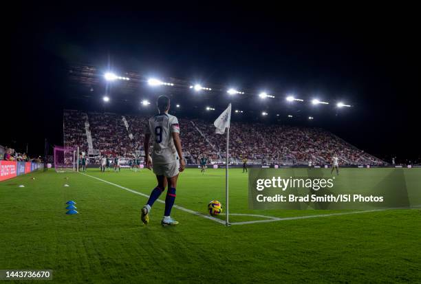 Mallory Pugh of the United States takes a corner kick during a game between Germany and USWNT at DRV PNK Stadium on November 10, 2022 in Ft....