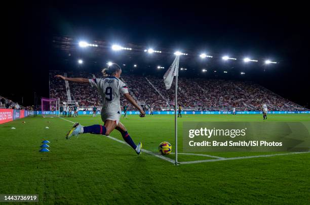 Mallory Pugh of the United States takes a corner kick during a game between Germany and USWNT at DRV PNK Stadium on November 10, 2022 in Ft....