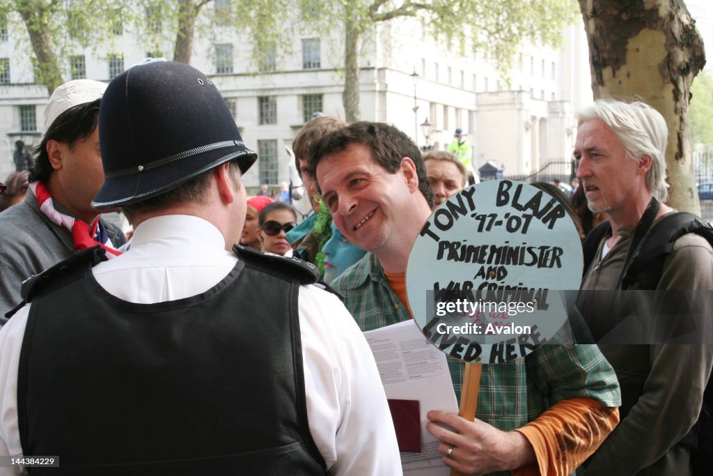 Mark Thomas goes to Downing Street, the official London residence of Prime Minister Tony Blair, as part of his protest against SOCPA, the so called, Serious Organised Crime and Police Act 2005. Comic, Mark Clifford Thomas and friends are participatin