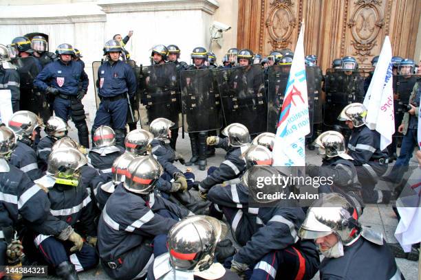 French firefighters members of the Federation Autonome, demonstrating out side, La Prefecture, Marseilles. Firemen face off with the CRS French riot...