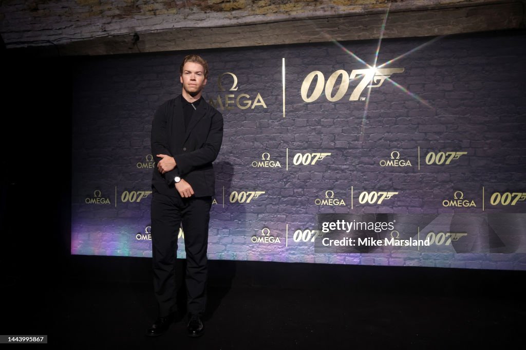 https://media.gettyimages.com/id/1443995867/photo/omega-celebrates-60-years-of-james-bond-with-daniel-craig.jpg?s=1024x1024&w=gi&k=20&c=qb9ZWlM0w4Lf1cGb-Qf0AYeMw1sb996wEg2ctI-FMRU=
