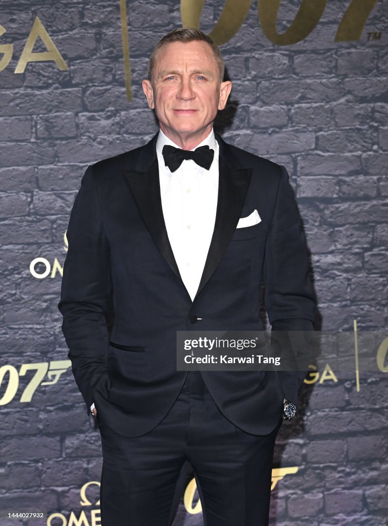 https://media.gettyimages.com/id/1444027932/photo/60-years-of-james-bond-arrivals.jpg?s=1024x1024&w=gi&k=20&c=vL-i3yH2vZI3ypOTZy-tWcyuGPj34KQt_EtQr5AOF-g=