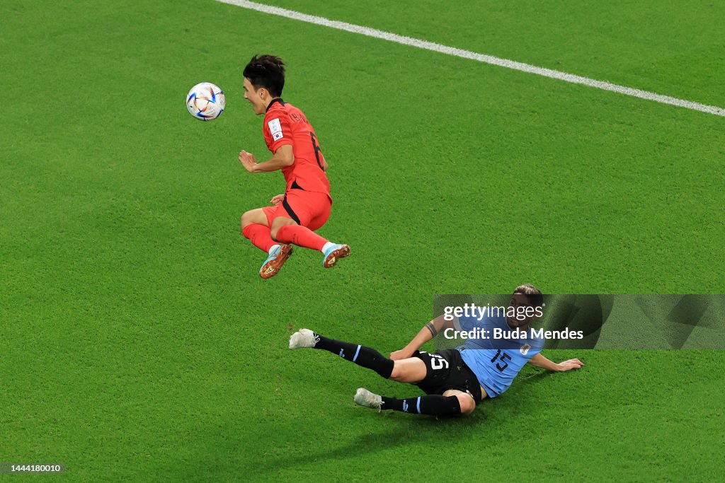 Uruguay v Korea Republic: Group H - FIFA World Cup Qatar 2022