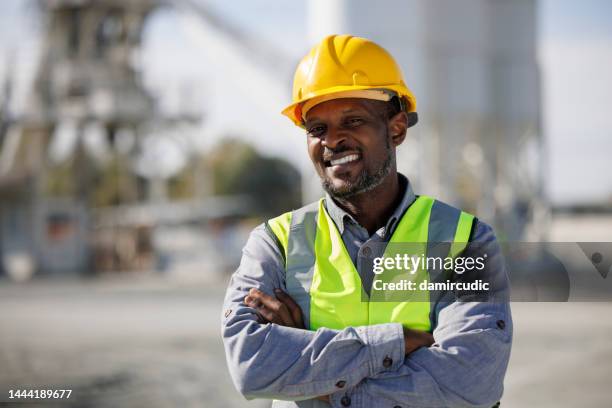 portrait of an engineer - road works stockfoto's en -beelden