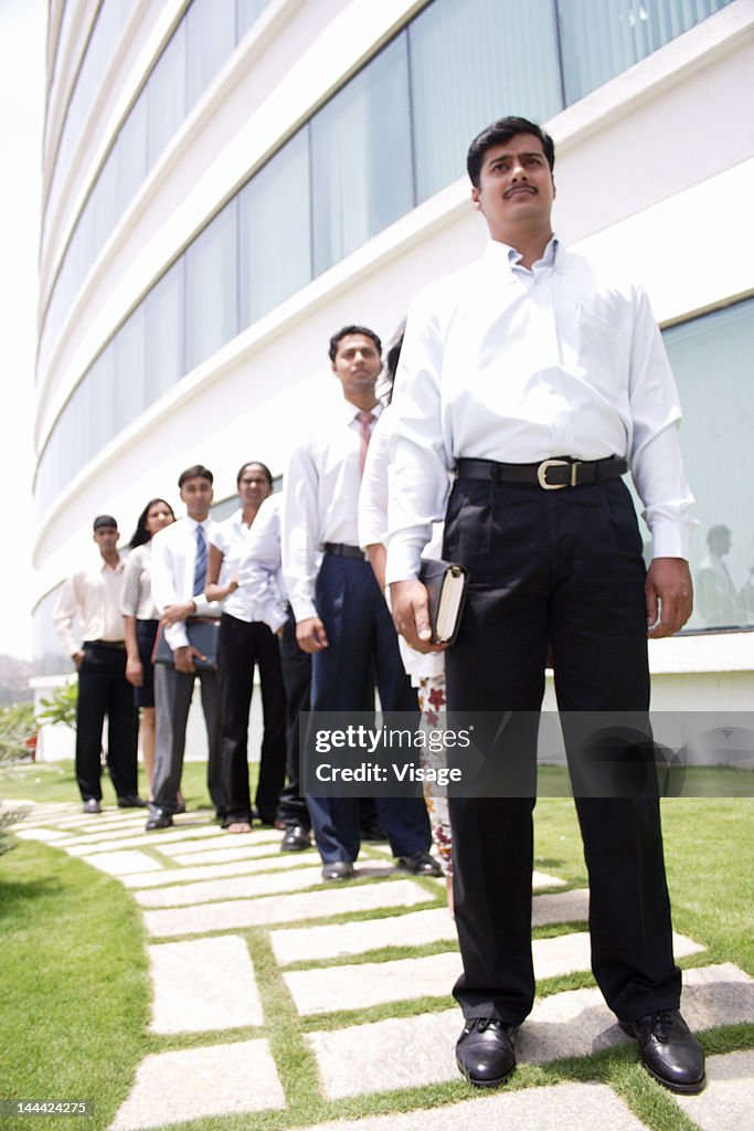 Enqueue People People Standing In A Queue High-Res Stock Photo - Getty Images