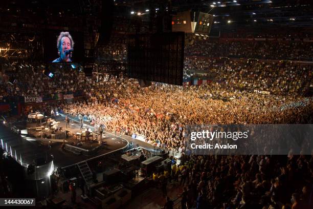 Bruce Springsteen performing live in Milan on November 28 2007.; Job: 42486; Ref: EWT;
