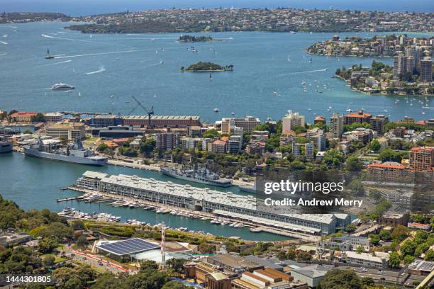 sydney harbour, finger wharf, woolloomooloo - east side gallery fotografías e imágenes de stock