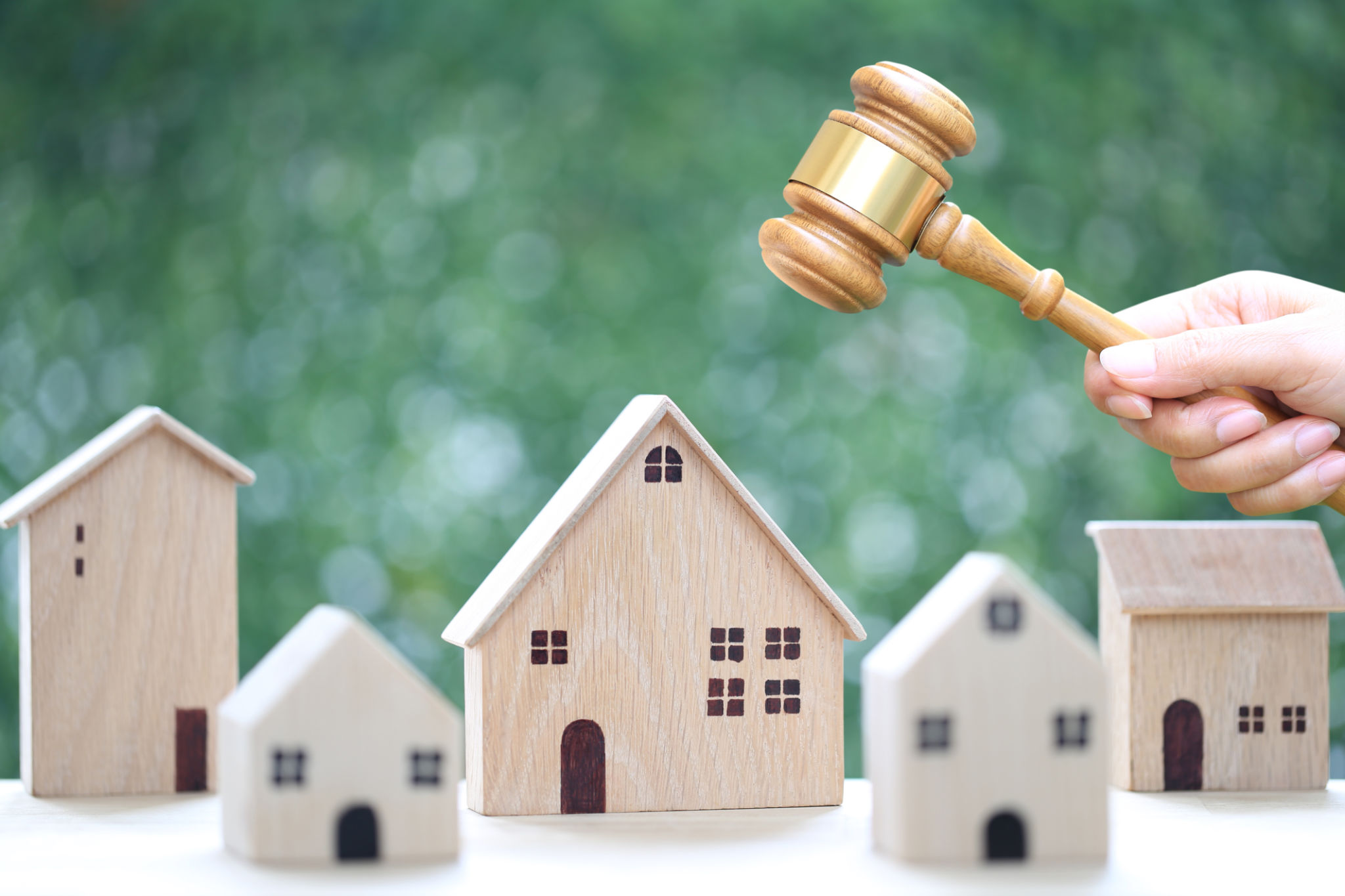 real estate auction
