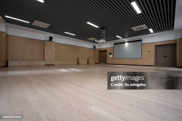 empty dance studio - dance studio stock pictures, royalty-free photos & images
