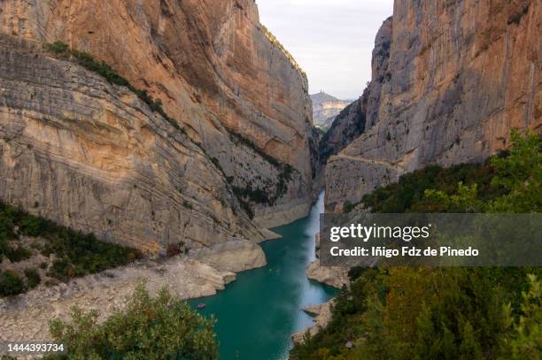 the gorgeous mont-rebei gorge, lleida, catalonia, spain. - aragonien bildbanksfoton och bilder