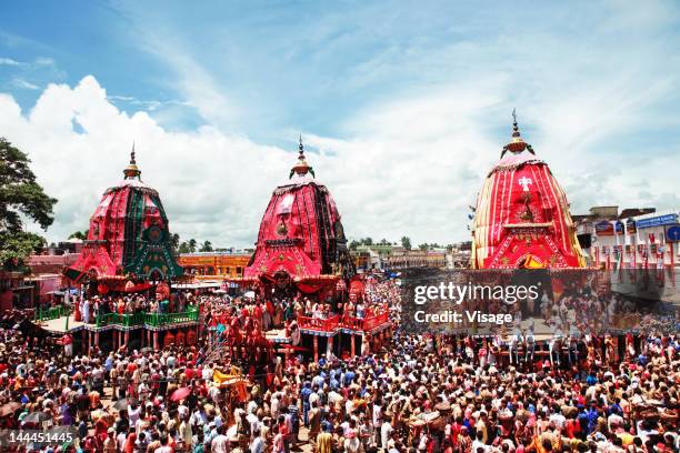 view of puri jagannadh radh yatra, orissa - rath yatra stock pictures, royalty-free photos & images
