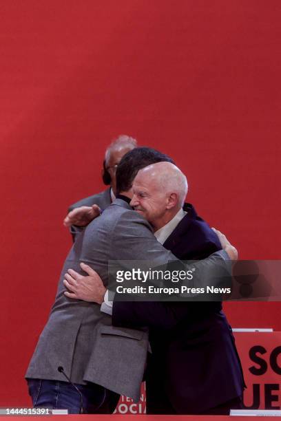 The President of the Government, Pedro Sanchez , and the President of the Socialist International, Yorgos Papandreu , greet each other at the opening...