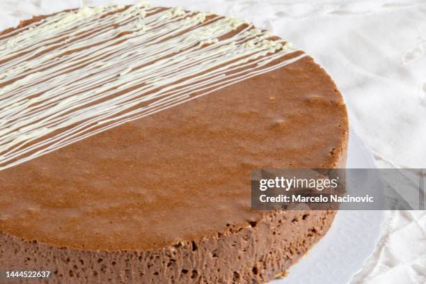 chocolate mousse pie - chocolate pie stockfoto's en -beelden