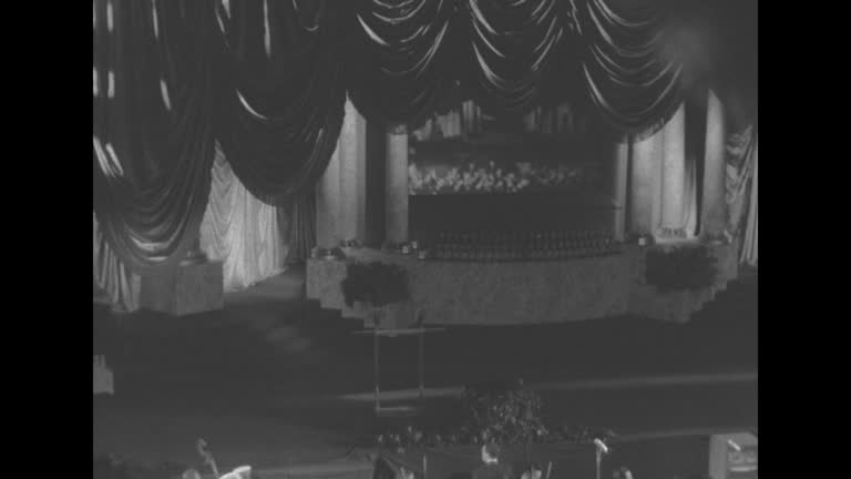 Curtain Rises 19 Stage Curtain Rising Stock Videos, Footage, & 4K Video Clips - Getty ...