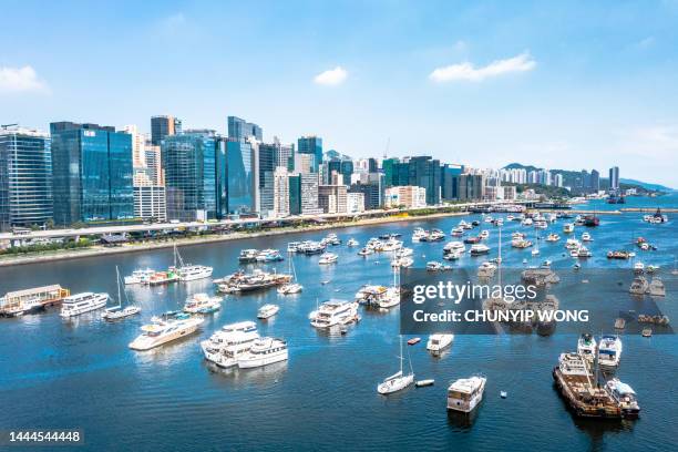 view of typhoon shelter at kwun tong, kwun tong, kai tak, hong kong - kowloon 個照片及圖片檔