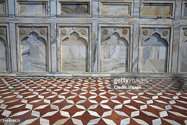 marble wall of taj mahal - visage close up stock pictures, royalty-free photos & images