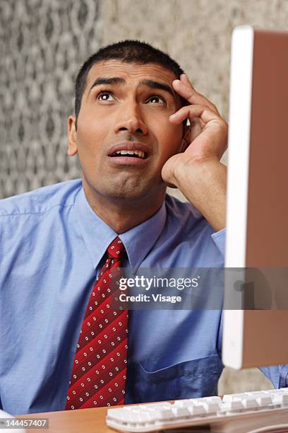 Person At Computer Confusion Confused Person In Front Of Computer Photos and Premium High Res ...
