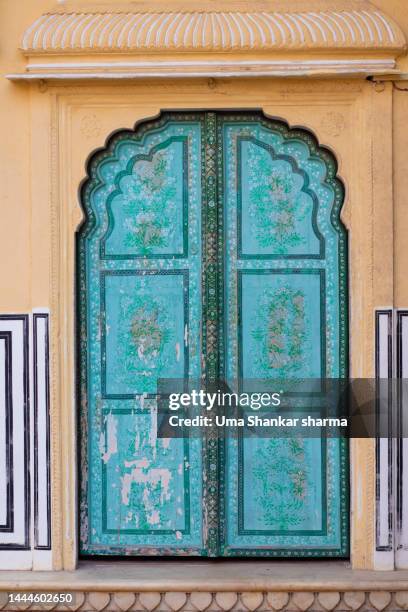 closed door of an old palace. - fine arts center stock pictures, royalty-free photos & images