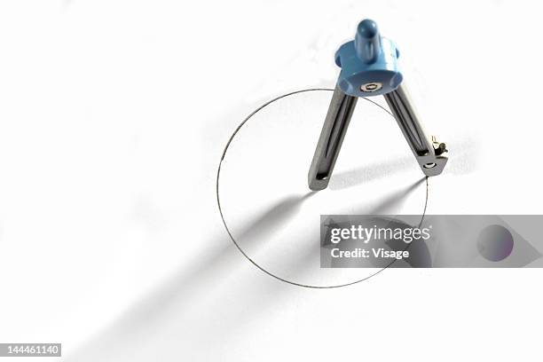 compass drawing a circle, close up - 360 degree compass stock pictures, royalty-free photos & images