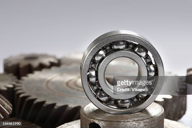 a ball bearing - ball bearings foto e immagini stock
