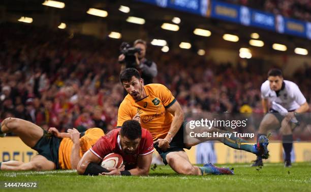 Taulupe Faletau of Wales goes over to score their side's second try during the Autumn International match between Wales and Australia at Principality...