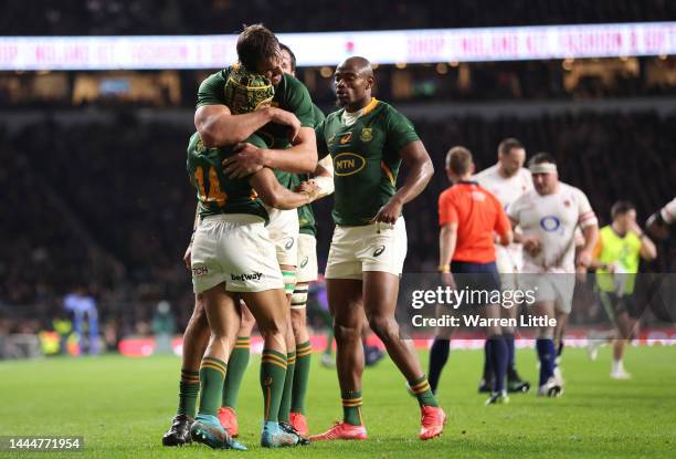 Kurt-Lee Arendse of South Africa celebrates with Eben Etzebeth after scoring their side's first try during the Autumn International match between...