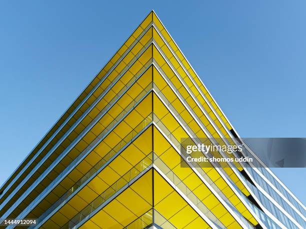 abstract of financial building exterior - arquitectura fotografías e imágenes de stock