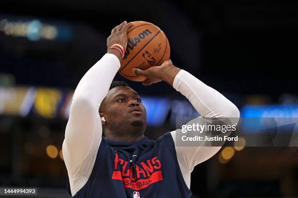 Zion Williamson of the New Orleans Pelicans warms up before the game against the Memphis Grizzlies at FedExForum on November 25, 2022 in Memphis,...