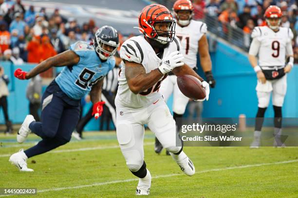 Samaje Perine of the Cincinnati Bengals runs with the ball during the first quarter against the Tennessee Titans at Nissan Stadium on November 27,...