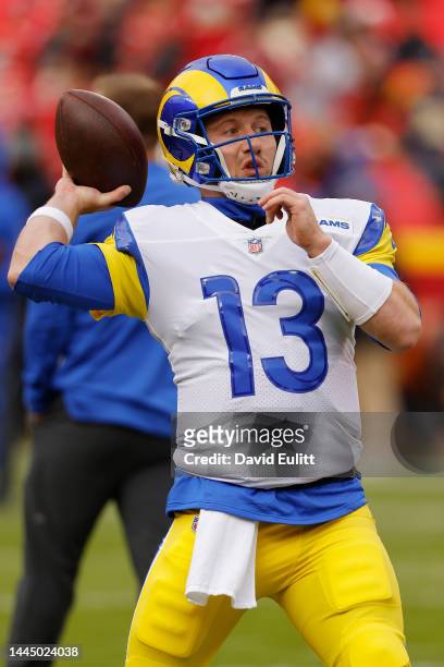 John Wolford of the Los Angeles Rams warms up before a game against the Kansas City Chiefs at Arrowhead Stadium on November 27, 2022 in Kansas City,...
