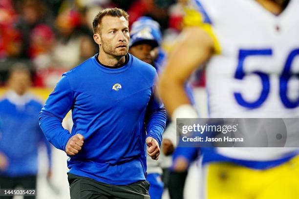 Ead coach Sean McVay of the Los Angeles Rams reacts during the second quarter against the Kansas City Chiefs at Arrowhead Stadium on November 27,...