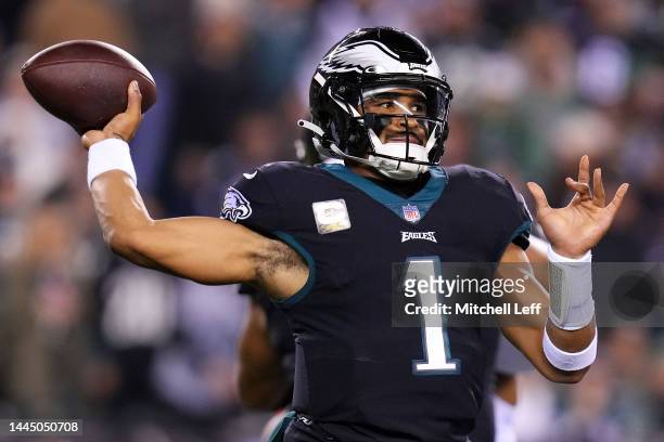 Jalen Hurts of the Philadelphia Eagles throws a pass during the first quarter against the Green Bay Packers at Lincoln Financial Field on November...