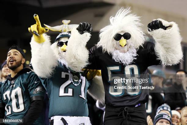 Philadelphia Eagles fans cheer during the first half of the game between the Green Bay Packers and the Philadelphia Eagles at Lincoln Financial Field...