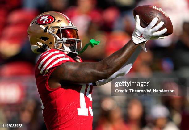 Deebo Samuel of the San Francisco 49ers warms up prior to the game against the New Orleans Saints at Levi's Stadium on November 27, 2022 in Santa...