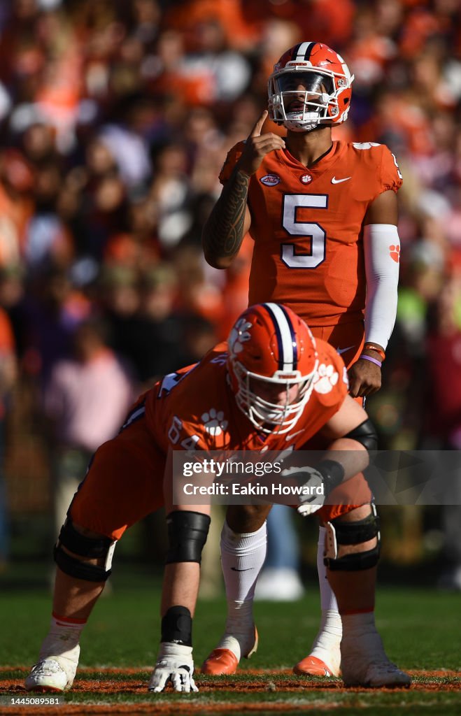 Gradel Clemson DJ Uiagalelei of the Clemson Tigers prepares for a drive against the ...