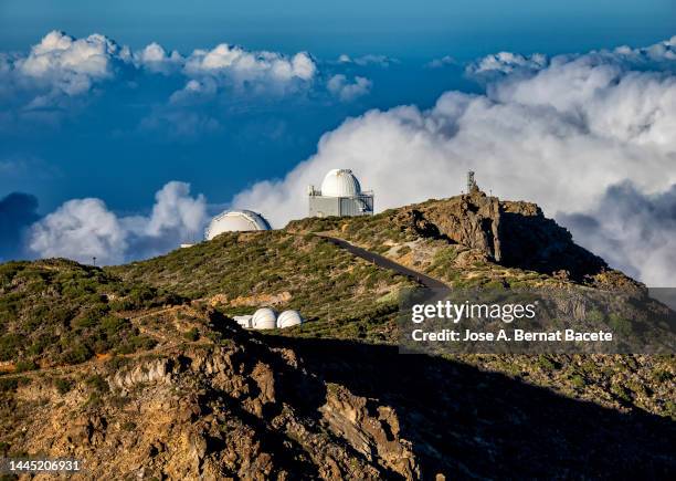 roque de los muchachos telescopes and astronomical observatory on the island of la palma - astrophysics stock pictures, royalty-free photos & images