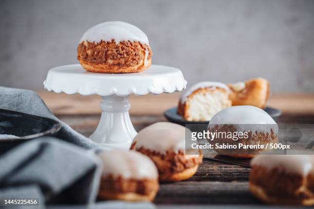 close-up of cupcakes on table,luxembourg - profiterole stock pictures, royalty-free photos & images