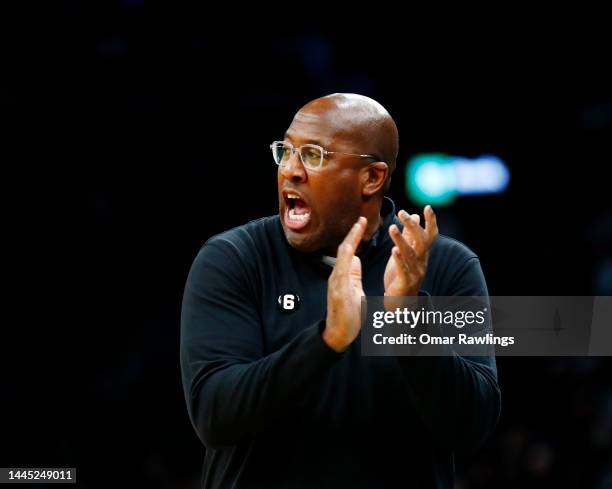 Head coach Mike Brown of the Sacramento Kings reacts during the second quarter of the game at TD Garden on November 25, 2022 in Boston,...