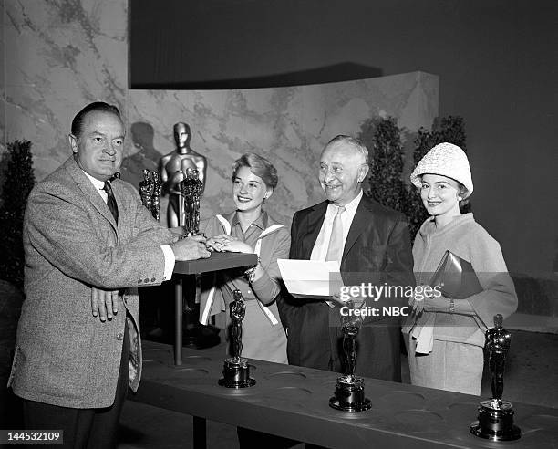 Pictured: Host Bob Hope, actress Hope Lange, Academy Awards producer Arthur Freed, actress Olivia de Havilland at the rehearsal for the 32nd Annual...