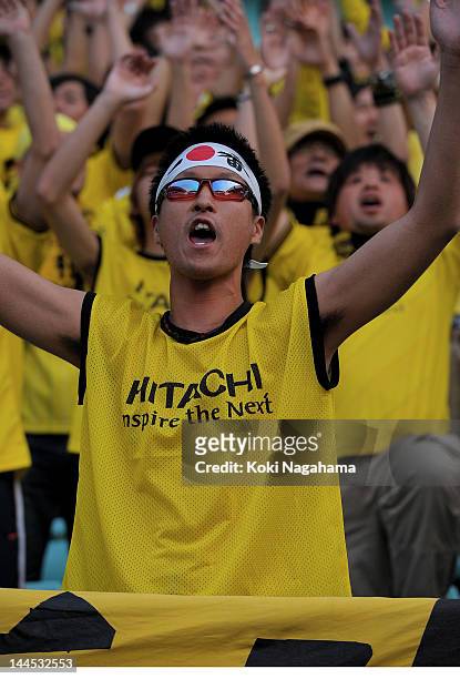 Kashiwa Reysol suporter shouts during the AFC Champions League Group H match between Jeonbuk Hyundai Motors and Kashiwa Reysol at Jeonju World Cup...