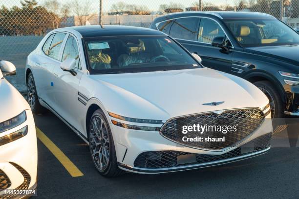 2023 genesis g90 sedan - carro tipo sallon imagens e fotografias de stock