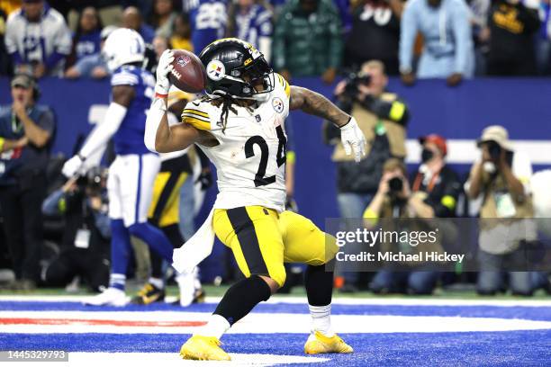 Benny Snell Jr. #24 of the Pittsburgh Steelers celebrates after scoring a touchdown against the Indianapolis Colts during the fourth quarter in the...